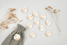 Load image into Gallery viewer, &#39;I Am&#39; Positive Affirmation Wooden Personalised Engraved Leaf Token Gift Set
