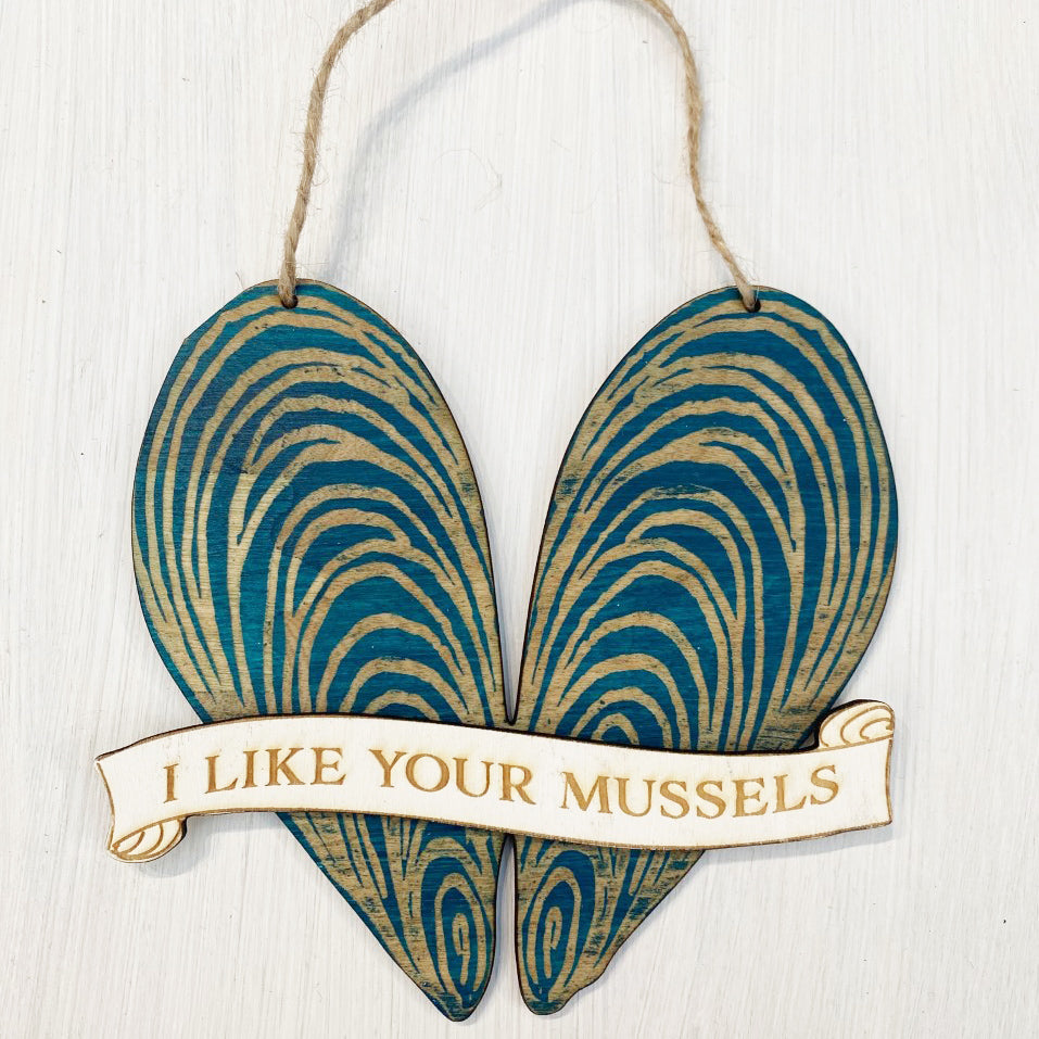 'I like your mussels' wooden gift hanging coastal sea wall decoration